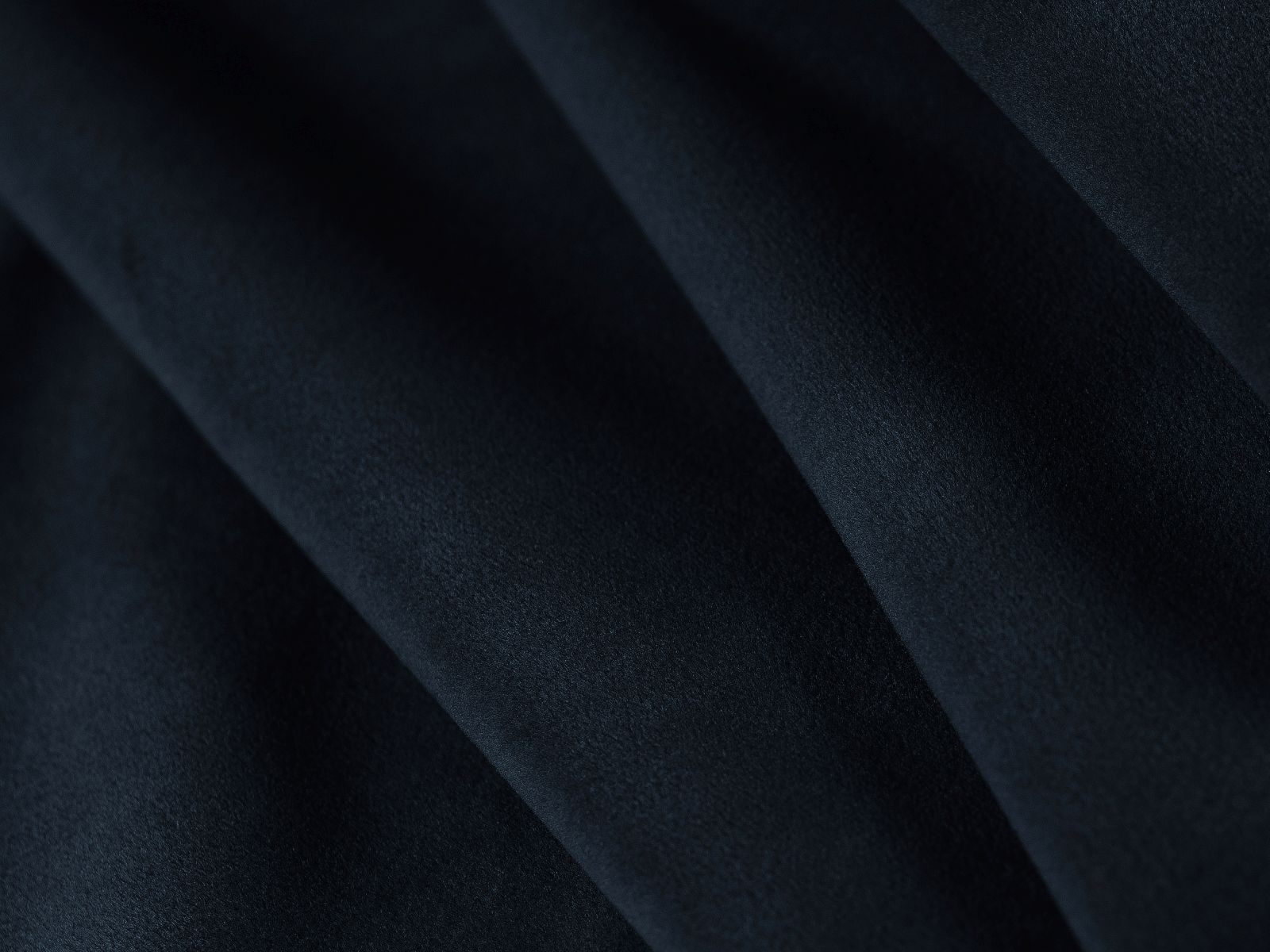 magic-velvet-2204