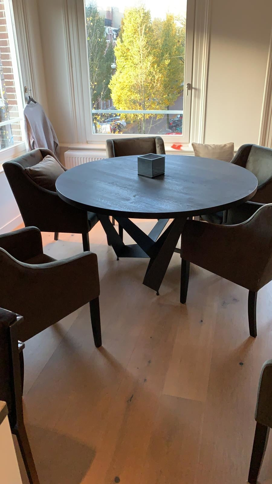 Spadon Dining Table Round
